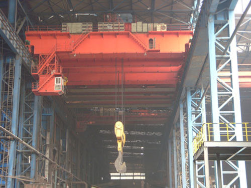 Ponte aérea Crane For Lifting Molten da fundição metalúrgica