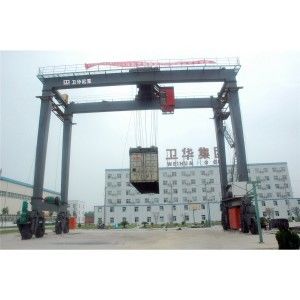 5 resistentes - o pórtico de borracha Crane For Outdoor do pneumático de 500t RTG encaixotou a forma