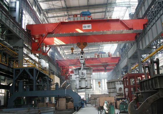 Guindaste de ponte dobro da viga da carcaça metalúrgica resistente da indústria de 120 T