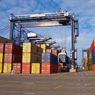 Pórtico hidráulico Crane Straddle Carrier 6 do recipiente de 20 toneladas de RTG - levantamento 10m