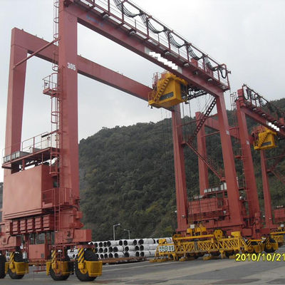 Guindaste de pórtico de levantamento de contêiner de borracha RTG 22m 30m 35t